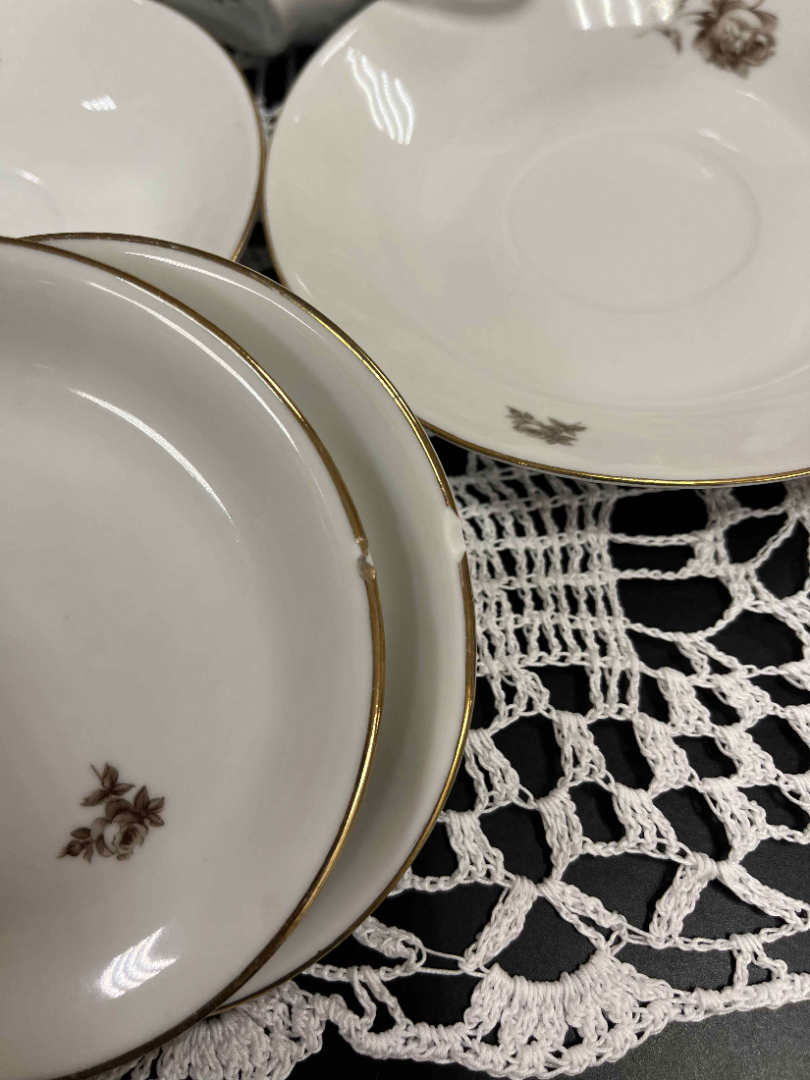 Чайный сервиз на 6 персон Kahla GDR, 200мл. Фарфор с деколью и золотом. Цена за 22пр. Картинка 4